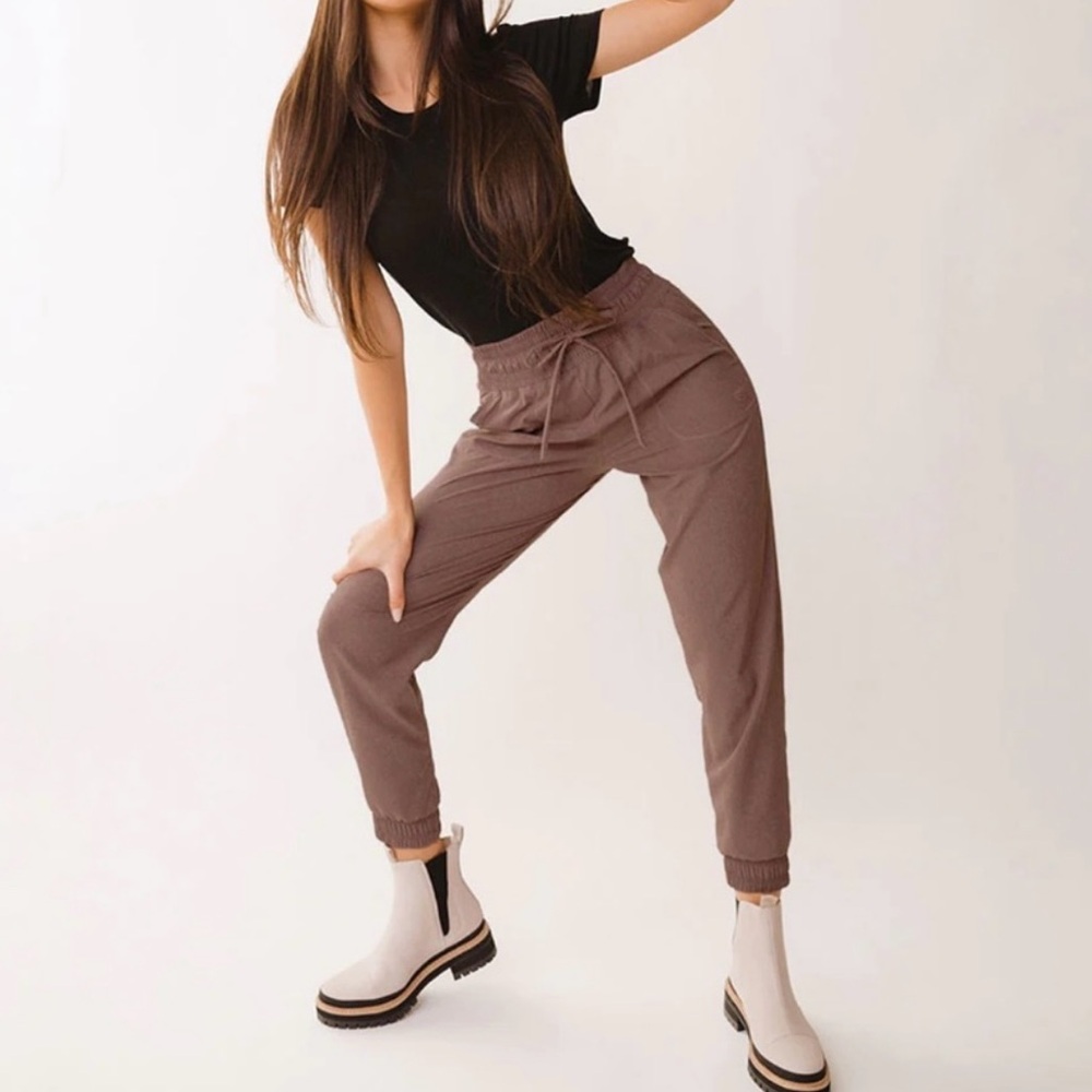 Albion Fit Destination Joggers Heathered Maroon